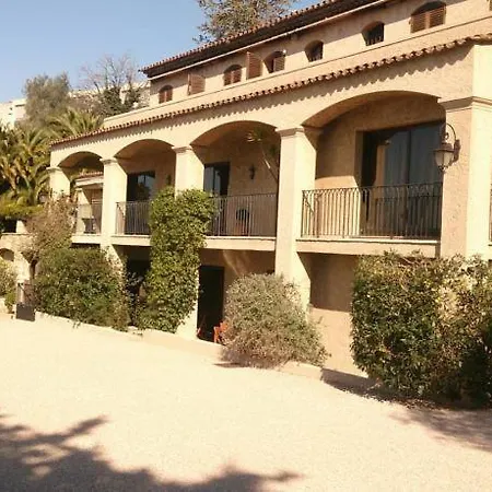 Domaine Lou-cisa Villa *